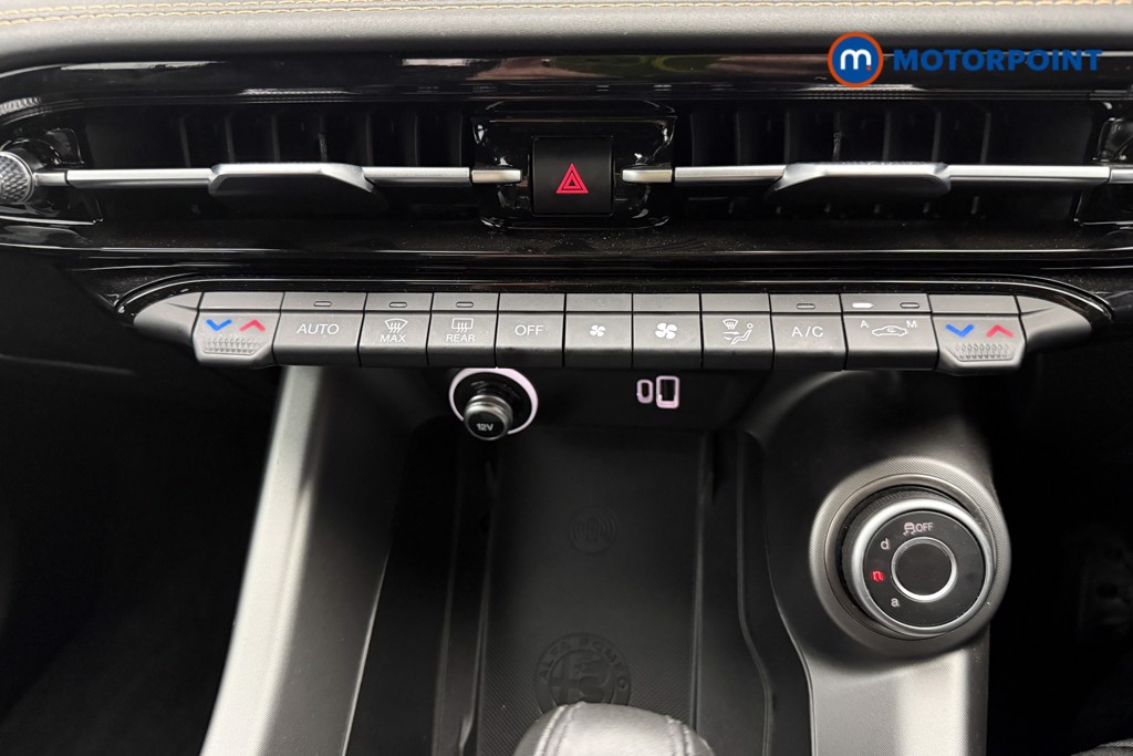 Alfa Romeo Tonale TI Automatic Petrol SUV - Stock Number (1586473) - 13th supplementary image