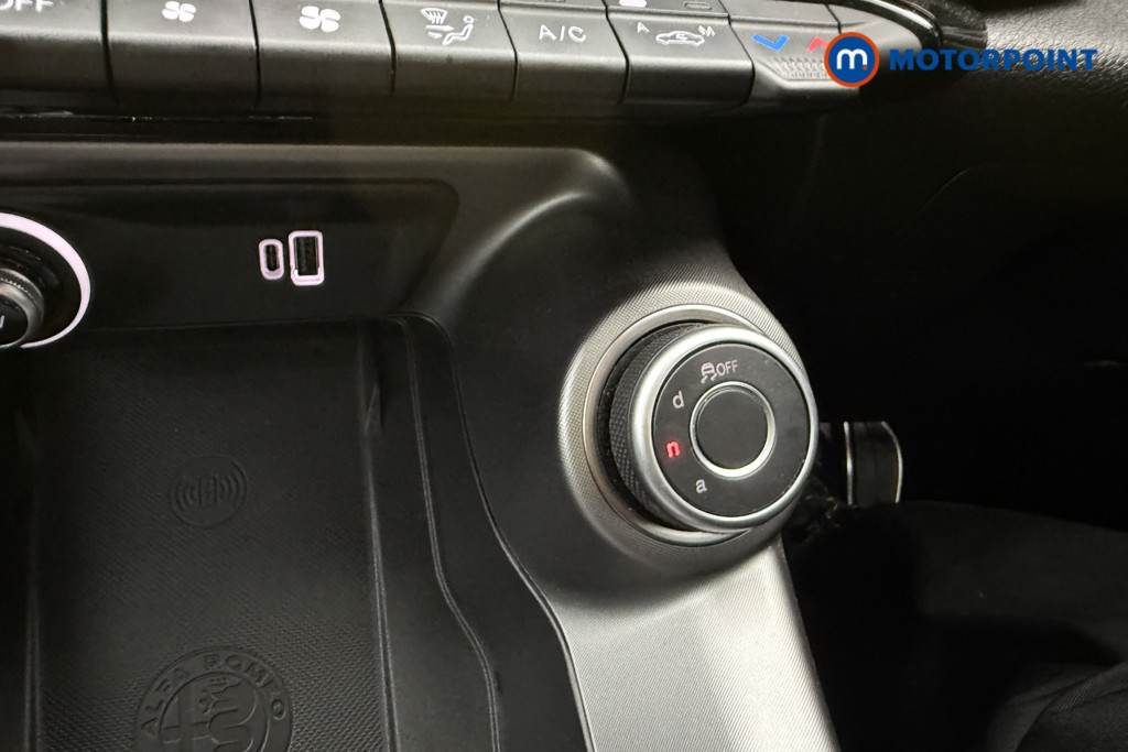 Alfa Romeo Tonale TI Automatic Petrol SUV - Stock Number (1586473) - 15th supplementary image