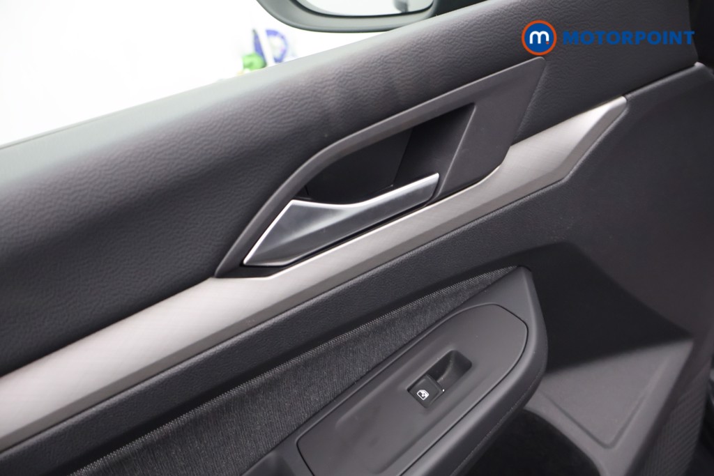 Volkswagen Golf Life Manual Petrol Hatchback - Stock Number (1586505) - 39th supplementary image