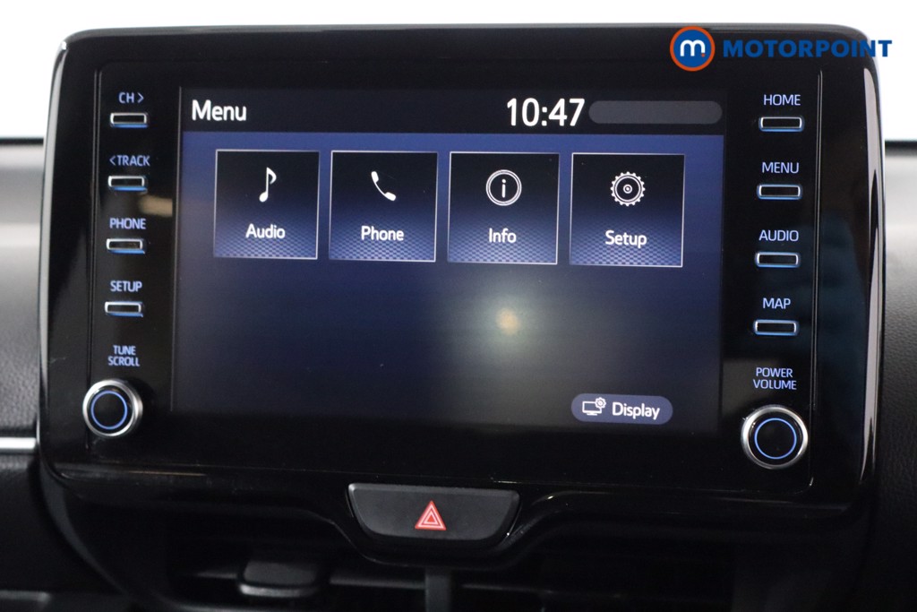 Toyota Yaris Design Automatic Petrol-Electric Hybrid Hatchback - Stock Number (1586773) - 2nd supplementary image