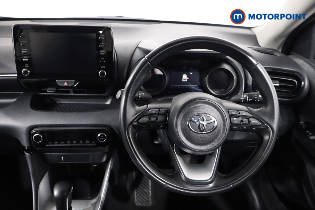 Toyota Yaris Design Automatic Petrol-Electric Hybrid Hatchback - Stock Number (1586773) - 3rd supplementary image