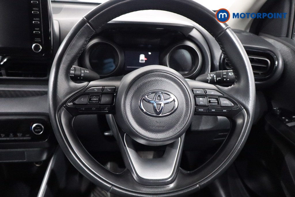 Toyota Yaris Design Automatic Petrol-Electric Hybrid Hatchback - Stock Number (1586773) - 6th supplementary image