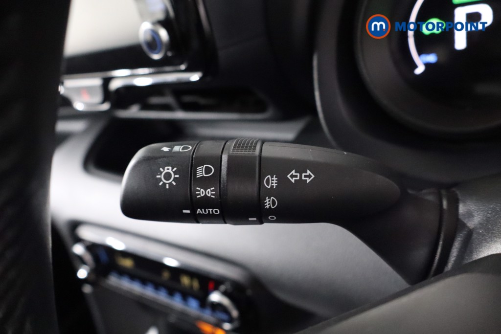 Toyota Yaris Design Automatic Petrol-Electric Hybrid Hatchback - Stock Number (1586773) - 20th supplementary image
