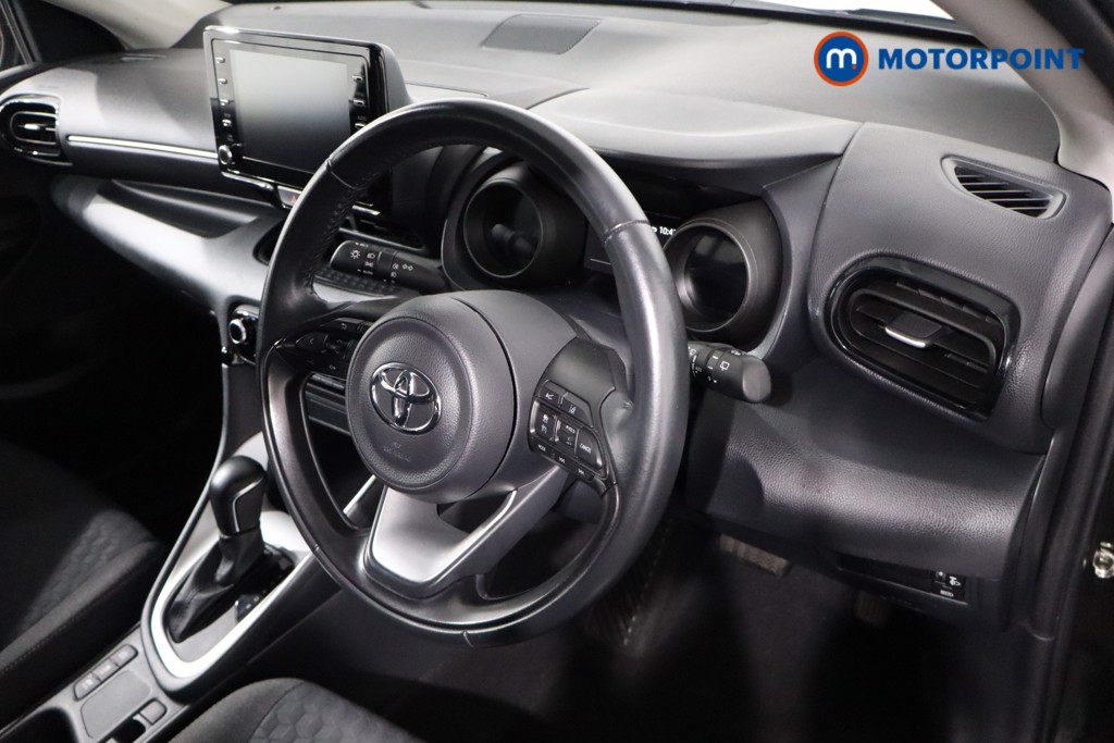Toyota Yaris Design Automatic Petrol-Electric Hybrid Hatchback - Stock Number (1586773) - 24th supplementary image