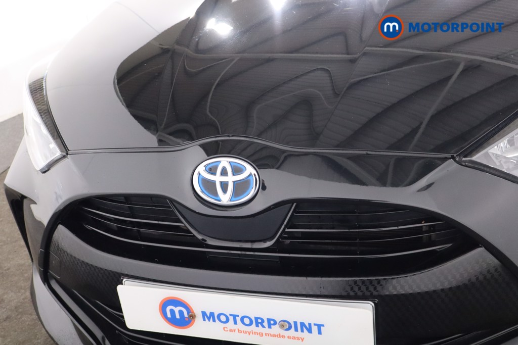 Toyota Yaris Design Automatic Petrol-Electric Hybrid Hatchback - Stock Number (1586773) - 30th supplementary image