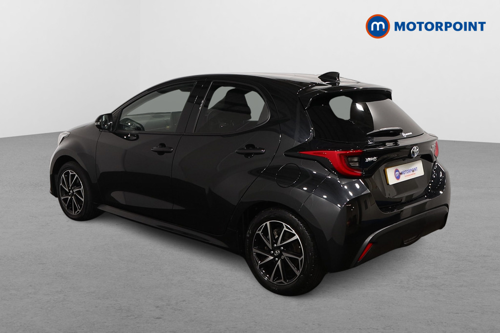 Toyota Yaris Design Automatic Petrol-Electric Hybrid Hatchback - Stock Number (1586773) - Passenger side rear corner
