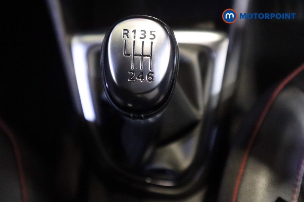 Renault Captur S Edition Manual Petrol SUV - Stock Number (1586949) - 5th supplementary image