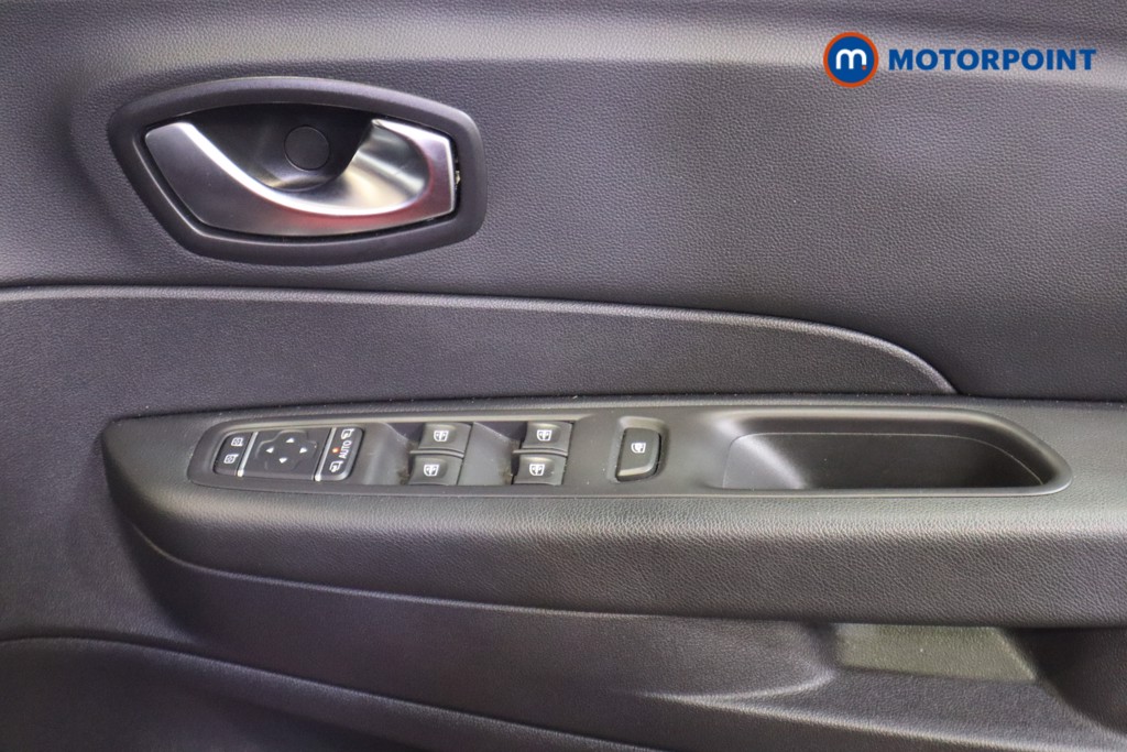 Renault Captur S Edition Manual Petrol SUV - Stock Number (1586949) - 14th supplementary image