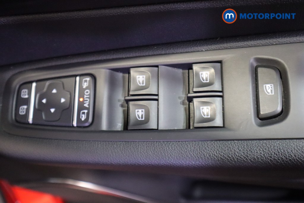 Renault Captur S Edition Manual Petrol SUV - Stock Number (1586949) - 15th supplementary image