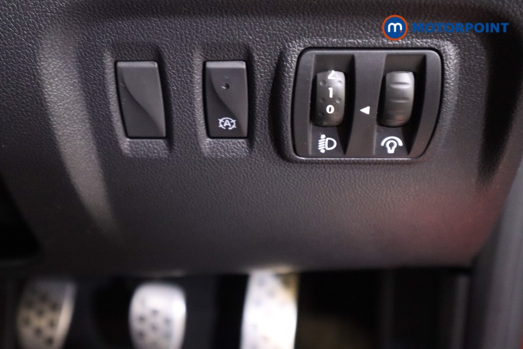 Renault Captur S Edition Manual Petrol SUV - Stock Number (1586949) - 16th supplementary image