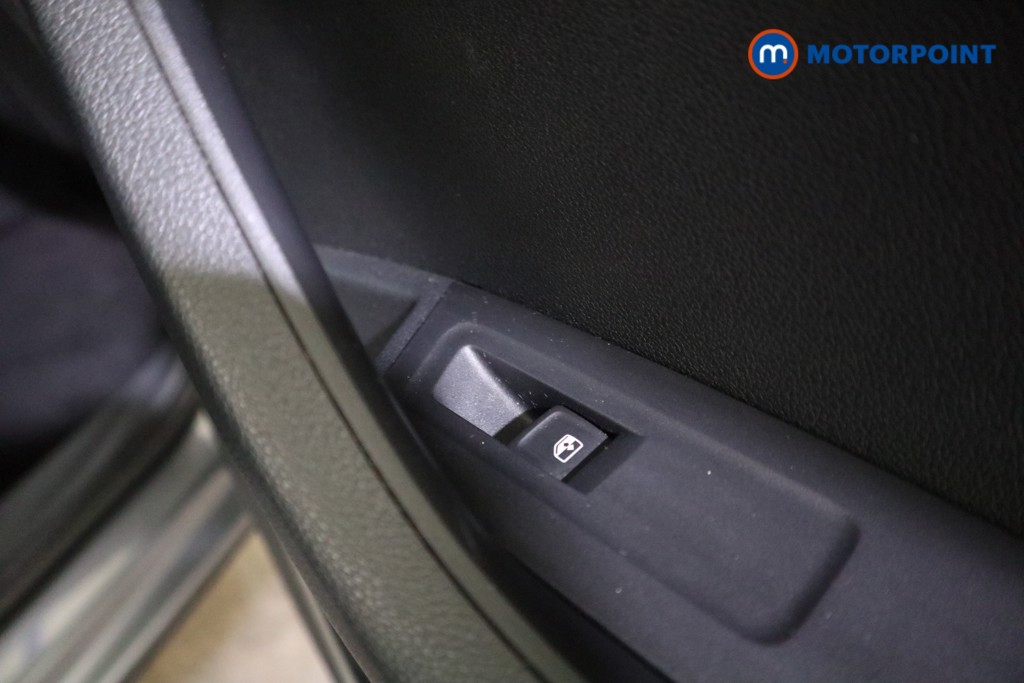 Skoda Karoq Sportline Automatic Petrol SUV - Stock Number (1587033) - 17th supplementary image