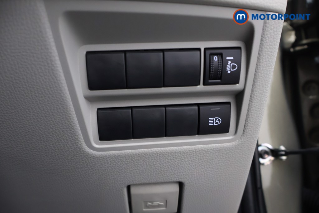 Toyota Yaris Excel Automatic Petrol-Electric Hybrid Hatchback - Stock Number (1587060) - 5th supplementary image