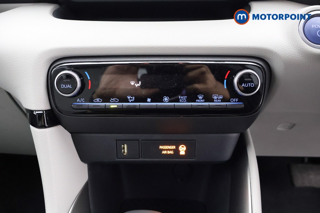 Toyota Yaris Excel Automatic Petrol-Electric Hybrid Hatchback - Stock Number (1587060) - 8th supplementary image