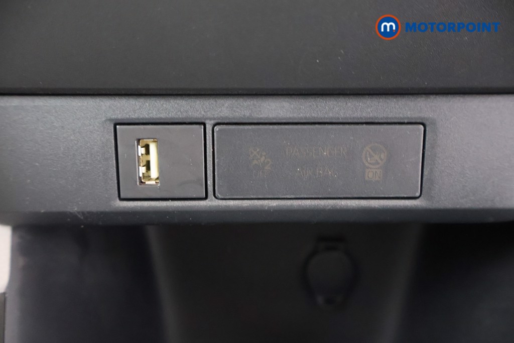 Toyota Yaris Excel Automatic Petrol-Electric Hybrid Hatchback - Stock Number (1587060) - 12th supplementary image