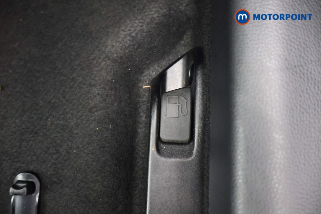 Toyota Yaris Excel Automatic Petrol-Electric Hybrid Hatchback - Stock Number (1587060) - 34th supplementary image