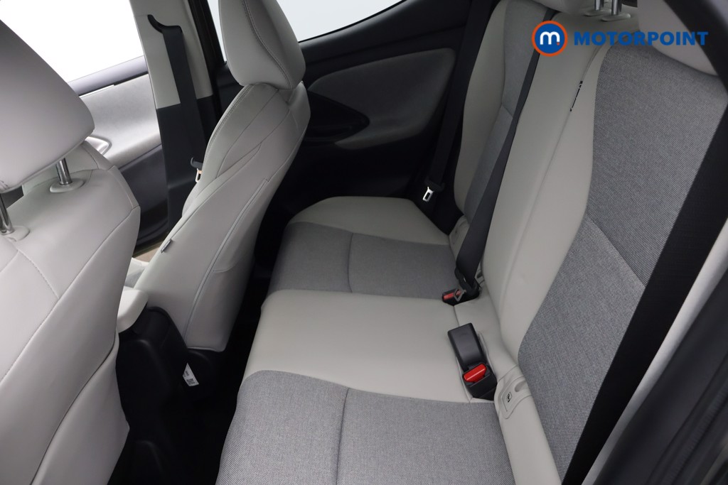 Toyota Yaris Excel Automatic Petrol-Electric Hybrid Hatchback - Stock Number (1587060) - 38th supplementary image