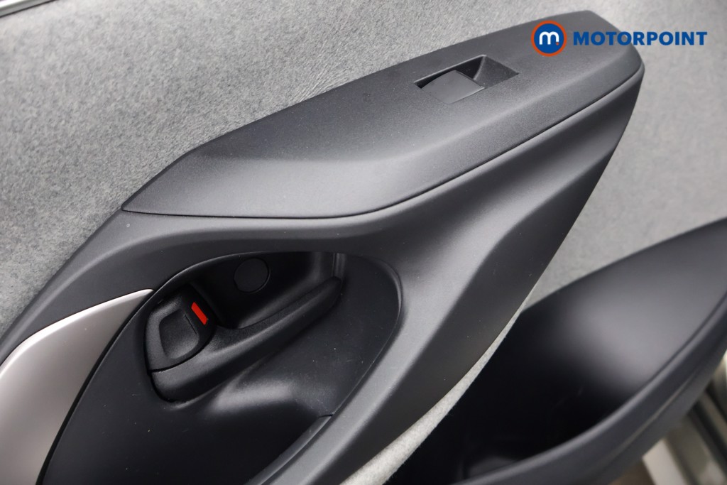 Toyota Yaris Excel Automatic Petrol-Electric Hybrid Hatchback - Stock Number (1587060) - 42nd supplementary image