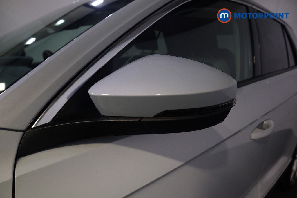 Volkswagen T-Roc SEL Automatic Petrol SUV - Stock Number (1587296) - 32nd supplementary image
