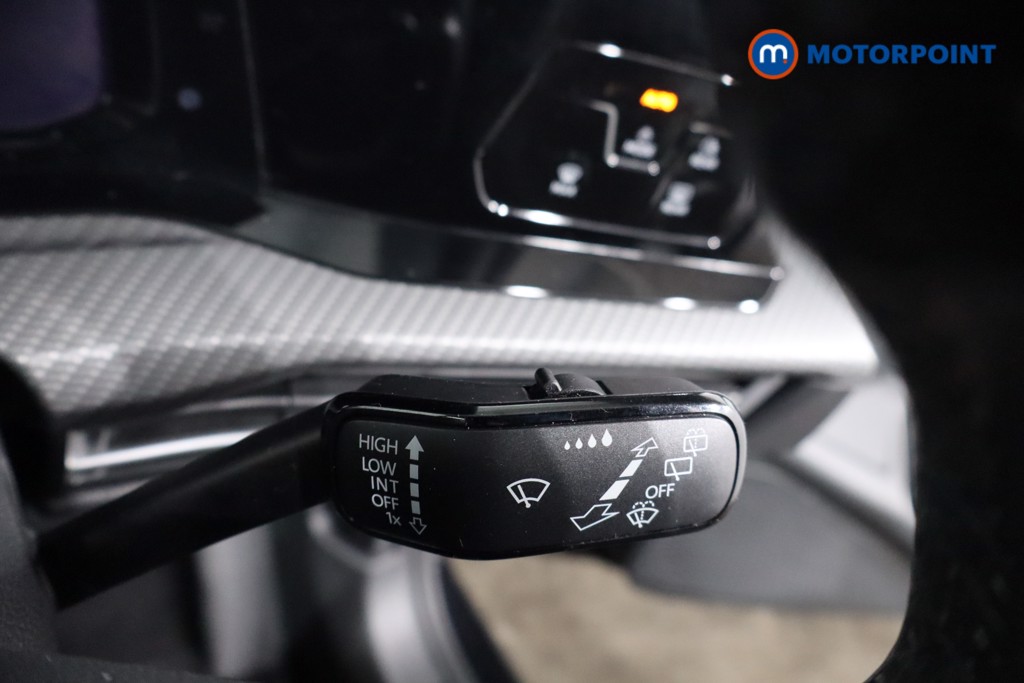 Volkswagen Golf R-Line Manual Petrol Hatchback - Stock Number (1587354) - 19th supplementary image