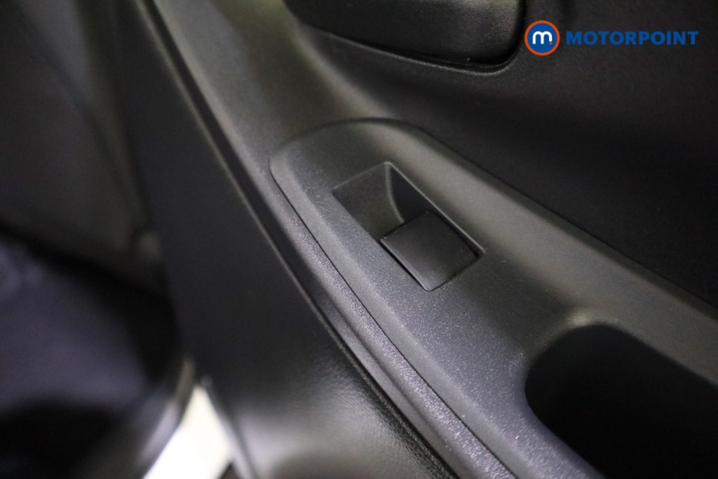 Toyota Yaris Cross Icon Automatic Petrol-Electric Hybrid Estate - Stock Number (1587389) - 16th supplementary image