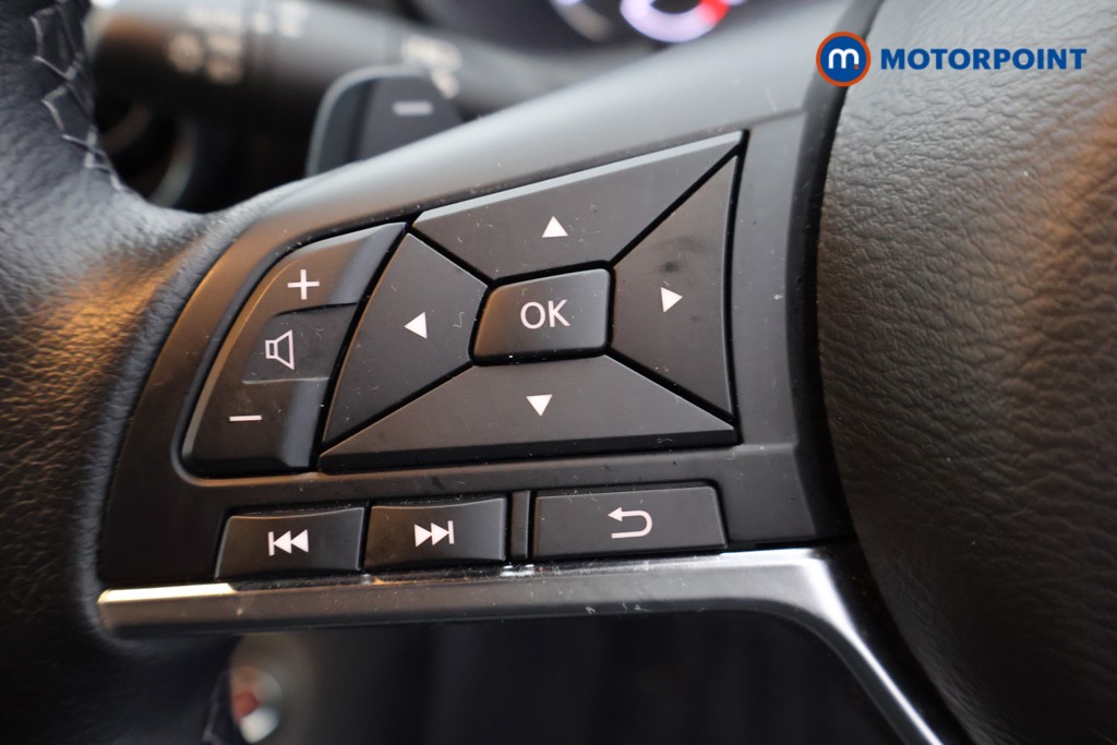 Nissan Juke N-Connecta Automatic Petrol SUV - Stock Number (1587493) - 2nd supplementary image