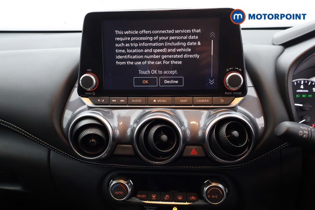 Nissan Juke N-Connecta Automatic Petrol SUV - Stock Number (1587493) - 9th supplementary image