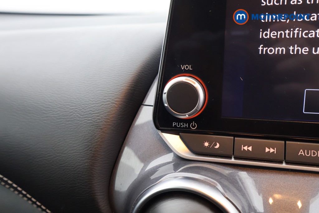 Nissan Juke N-Connecta Automatic Petrol SUV - Stock Number (1587493) - 11th supplementary image