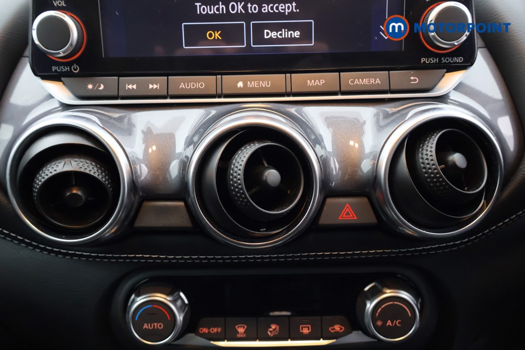 Nissan Juke N-Connecta Automatic Petrol SUV - Stock Number (1587493) - 13th supplementary image
