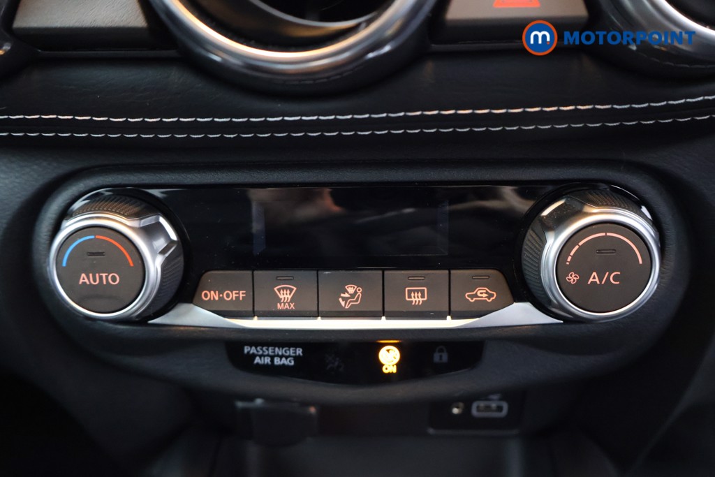 Nissan Juke N-Connecta Automatic Petrol SUV - Stock Number (1587493) - 15th supplementary image