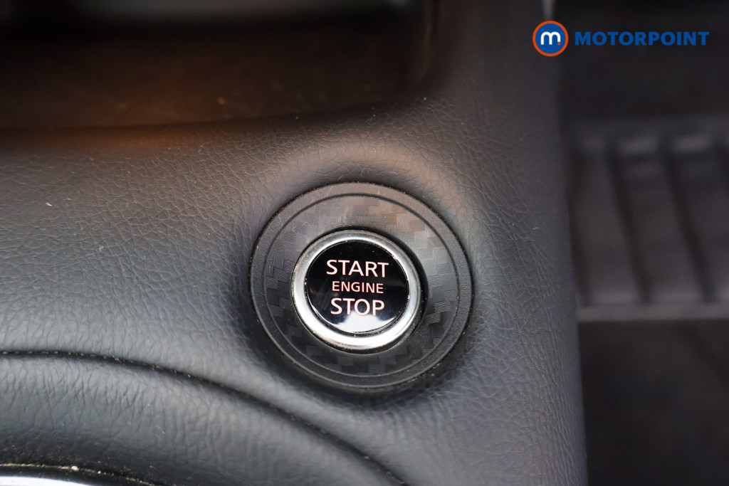 Nissan Juke N-Connecta Automatic Petrol SUV - Stock Number (1587493) - 17th supplementary image