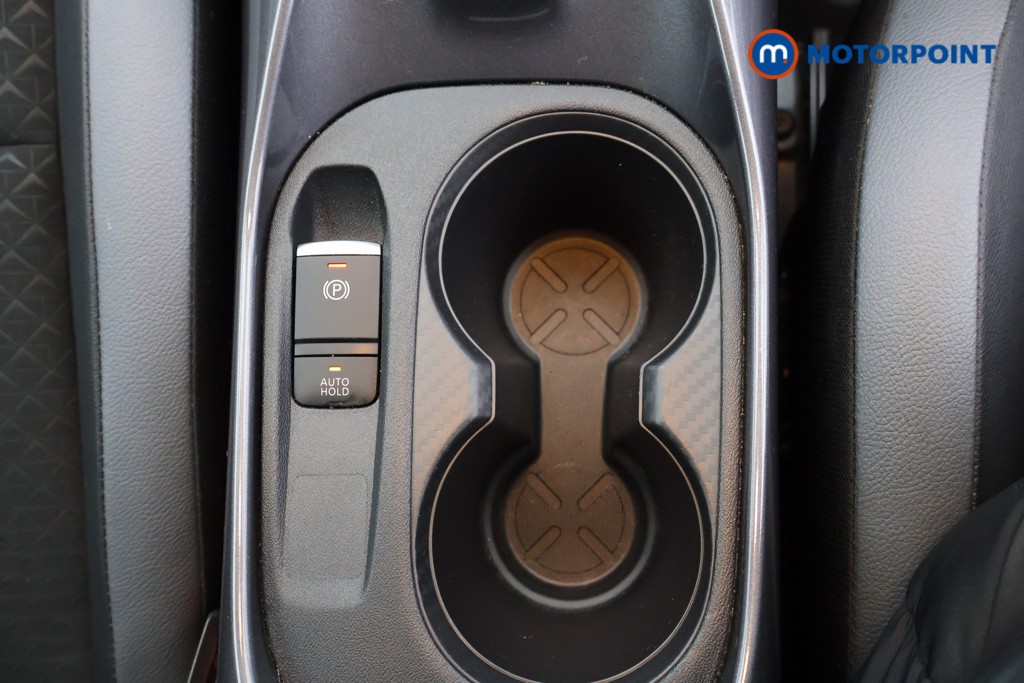 Nissan Juke N-Connecta Automatic Petrol SUV - Stock Number (1587493) - 22nd supplementary image