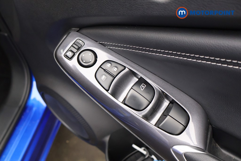 Nissan Juke N-Connecta Automatic Petrol SUV - Stock Number (1587493) - 25th supplementary image