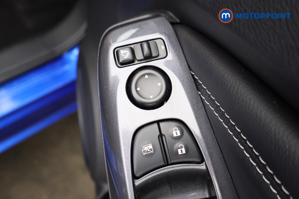 Nissan Juke N-Connecta Automatic Petrol SUV - Stock Number (1587493) - 26th supplementary image