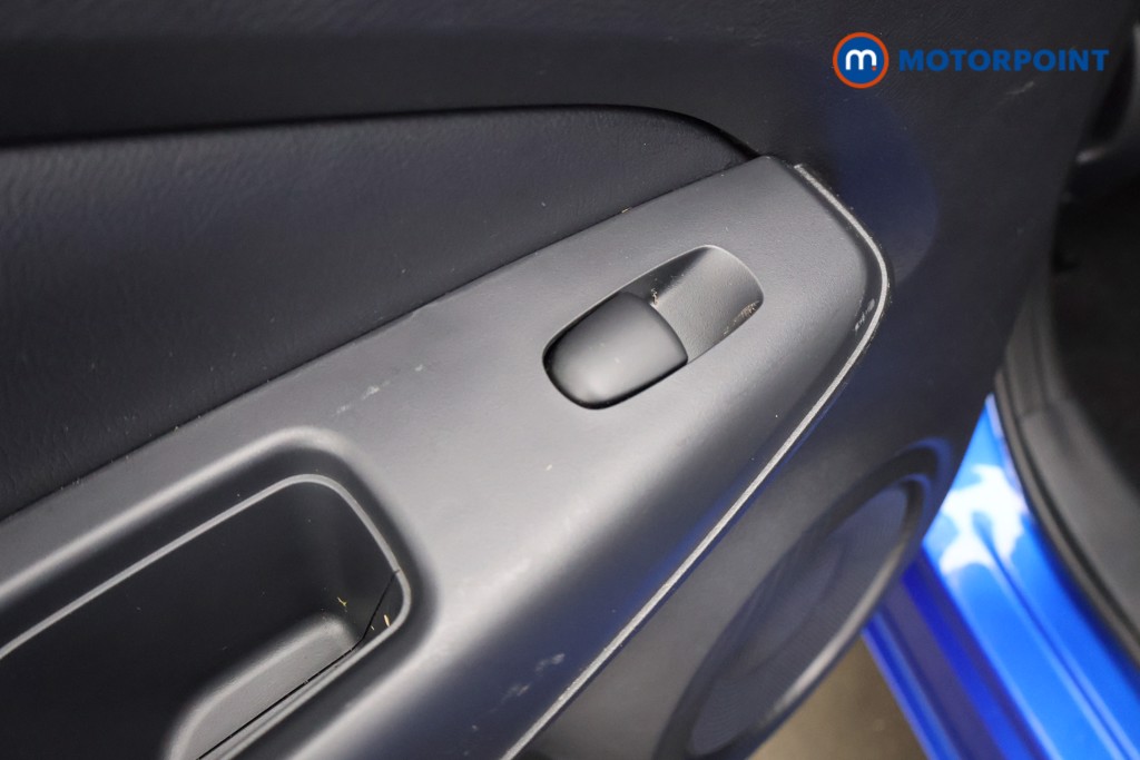 Nissan Juke N-Connecta Automatic Petrol SUV - Stock Number (1587493) - 42nd supplementary image