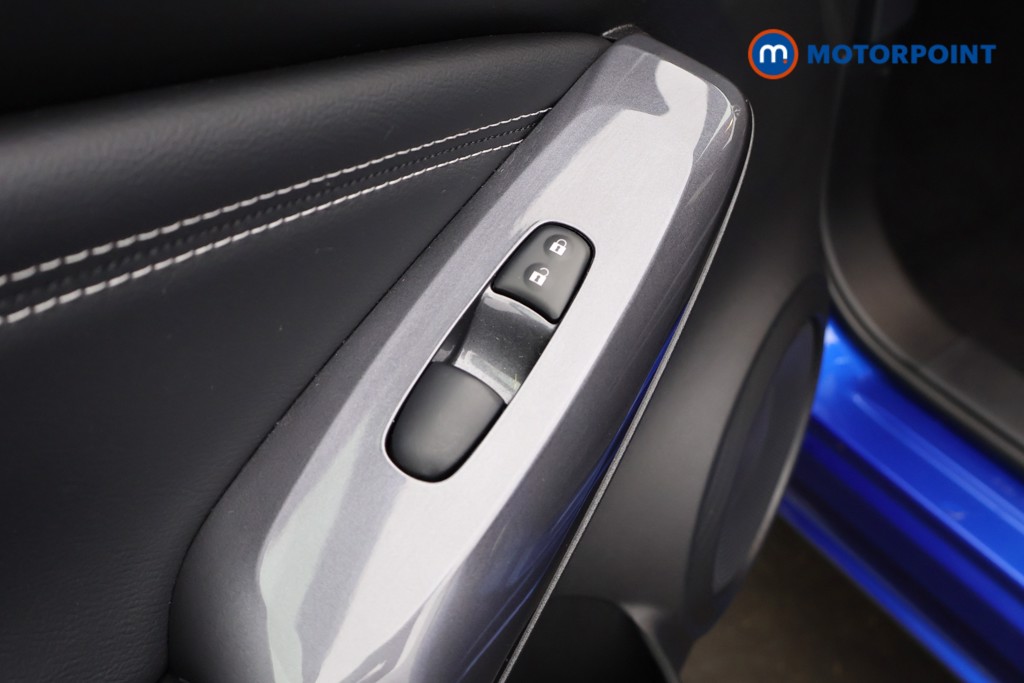 Nissan Juke N-Connecta Automatic Petrol SUV - Stock Number (1587493) - 45th supplementary image