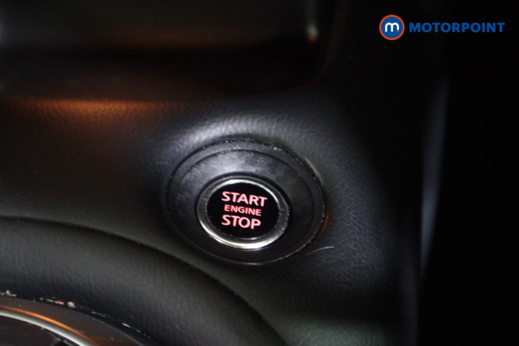 Nissan Juke Tekna Automatic Petrol SUV - Stock Number (1587632) - 8th supplementary image