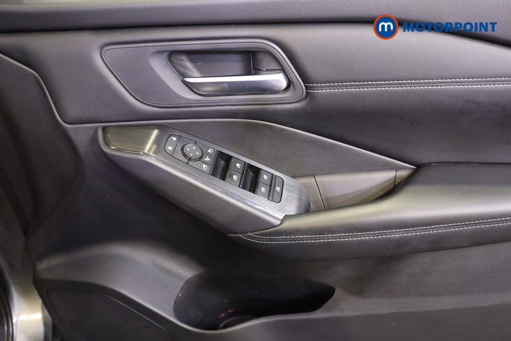 Nissan Qashqai Acenta Premium Automatic Petrol SUV - Stock Number (1587634) - 9th supplementary image