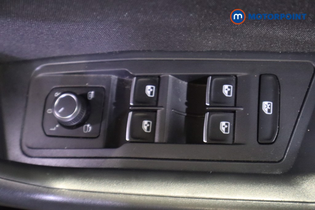 Volkswagen T-Roc SEL Automatic Petrol SUV - Stock Number (1588042) - 15th supplementary image