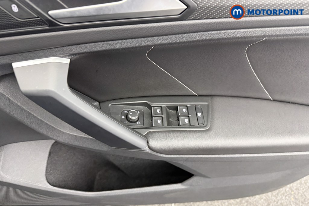 Volkswagen Tiguan R-Line Automatic Petrol SUV - Stock Number (1588187) - 17th supplementary image