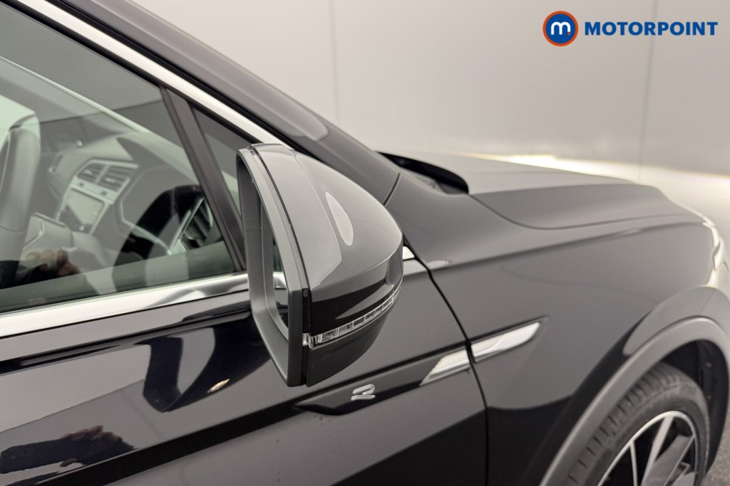 Volkswagen Tiguan R-Line Automatic Petrol SUV - Stock Number (1588187) - 19th supplementary image