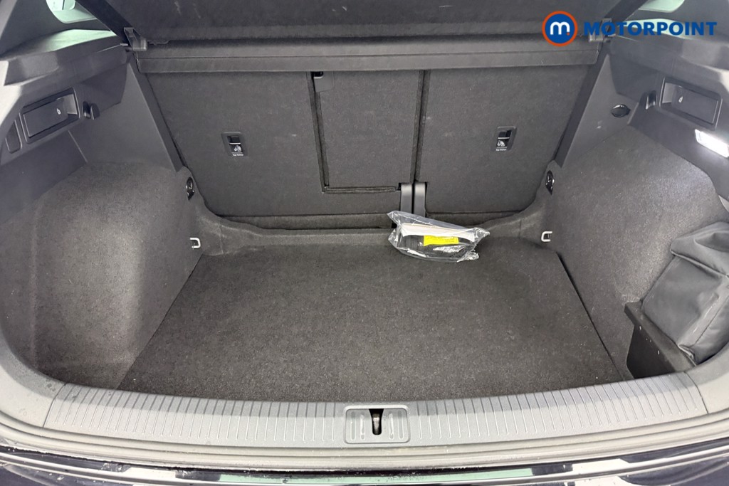 Volkswagen Tiguan R-Line Automatic Petrol SUV - Stock Number (1588187) - 22nd supplementary image