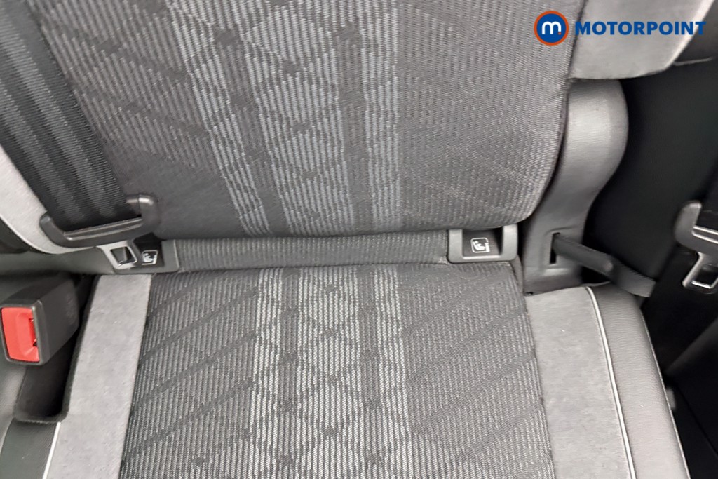 Volkswagen Tiguan R-Line Automatic Petrol SUV - Stock Number (1588187) - 25th supplementary image