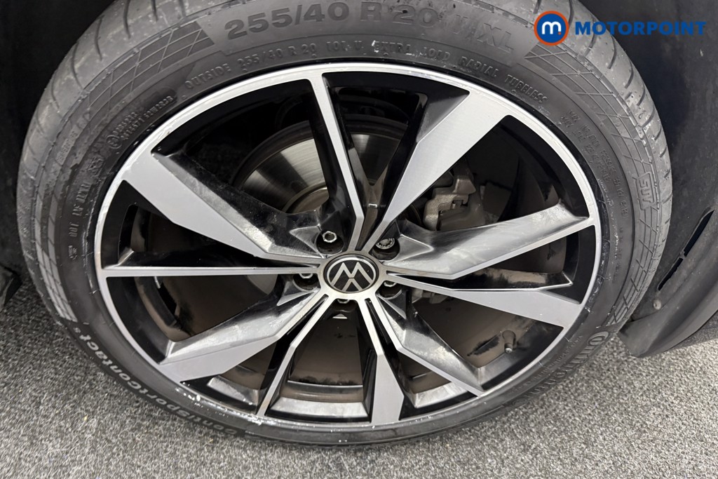 Volkswagen Tiguan R-Line Automatic Petrol SUV - Stock Number (1588187) - 33rd supplementary image