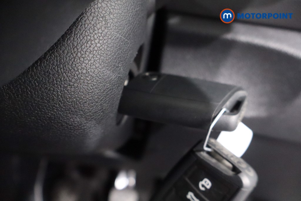 Volkswagen T-Roc Style Manual Petrol SUV - Stock Number (1588671) - 13th supplementary image