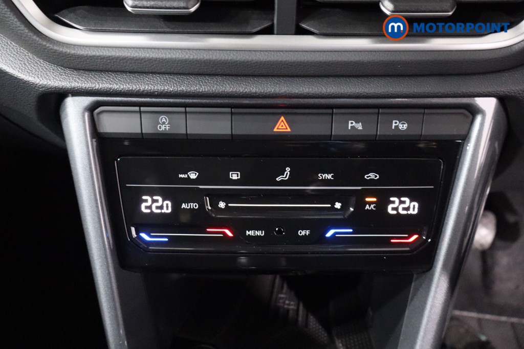 Volkswagen T-Roc Style Manual Petrol SUV - Stock Number (1588671) - 17th supplementary image