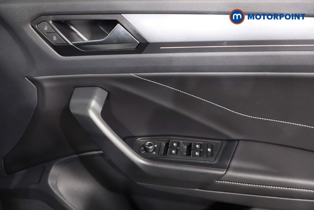 Volkswagen T-Roc Style Manual Petrol SUV - Stock Number (1588671) - 22nd supplementary image
