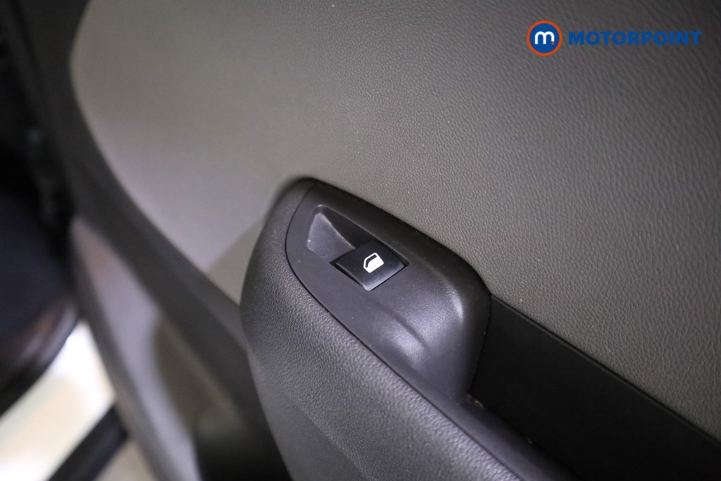 Vauxhall Crossland X Elite Nav Manual Petrol SUV - Stock Number (1579988) - 18th supplementary image