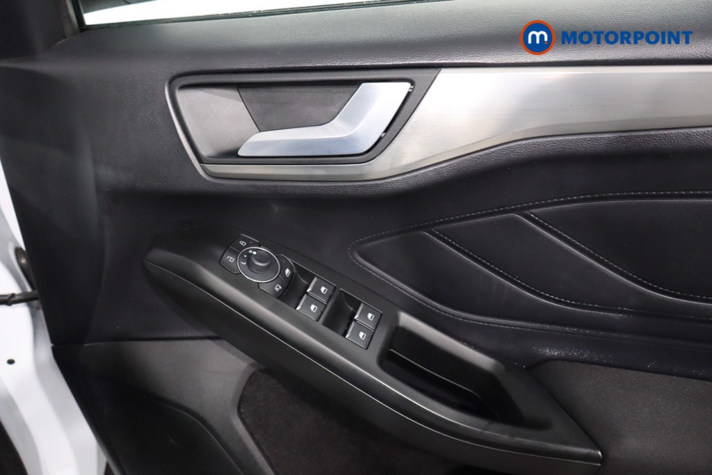 Ford Focus Titanium Manual Petrol Estate - Stock Number (1581930) - 21st supplementary image