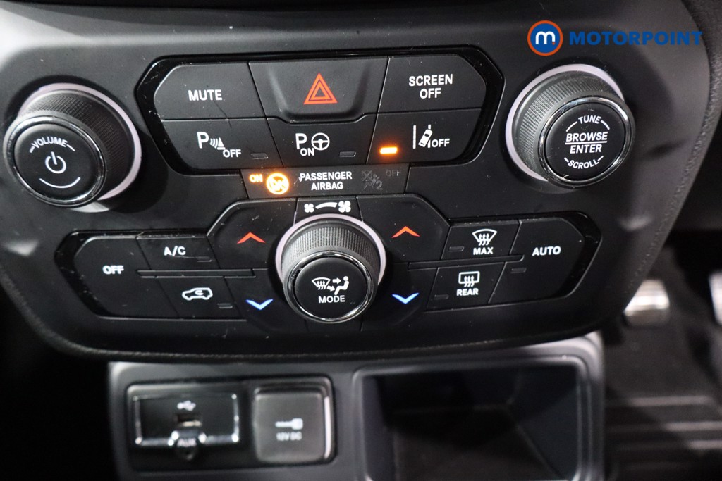 Jeep Renegade Limited Manual Petrol SUV - Stock Number (1585121) - 16th supplementary image