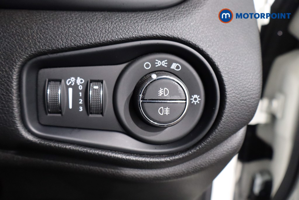 Jeep Renegade Limited Manual Petrol SUV - Stock Number (1585121) - 17th supplementary image